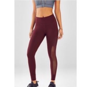 Fabletics High-waisted Side Mesh Pocket Leggings